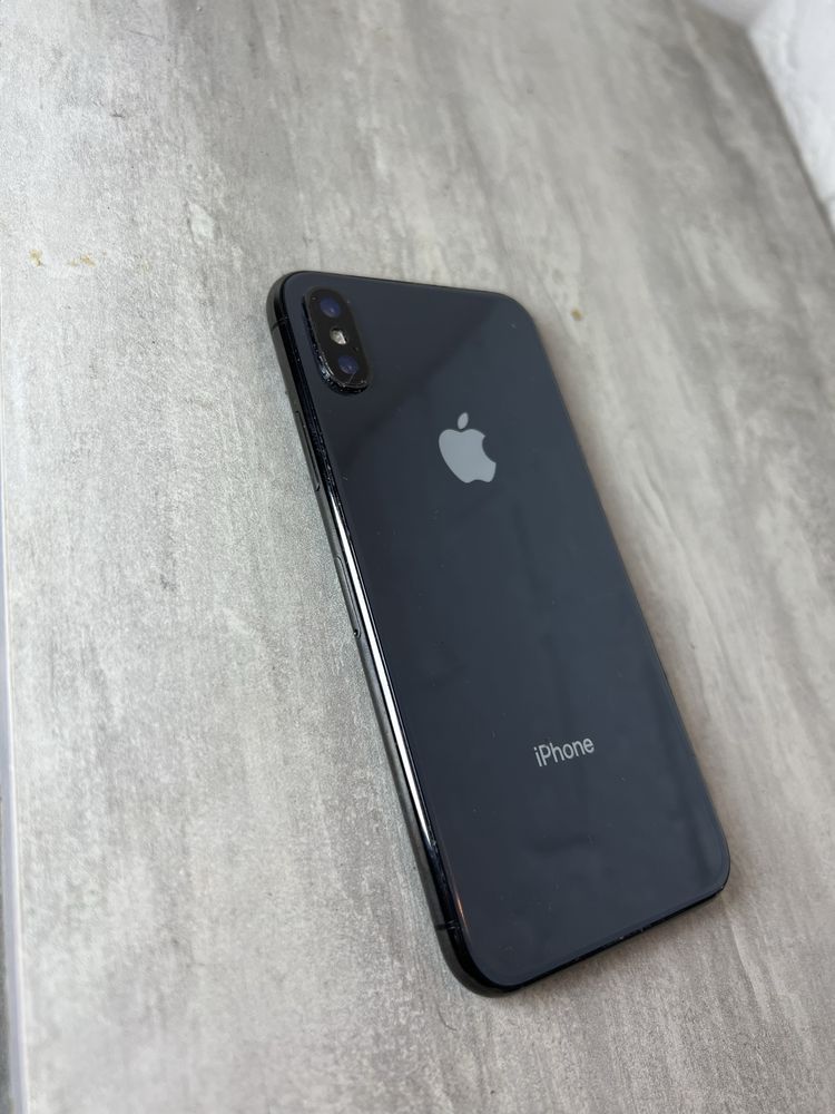 Продам iphone x 64gb вісить на шнурці завжди