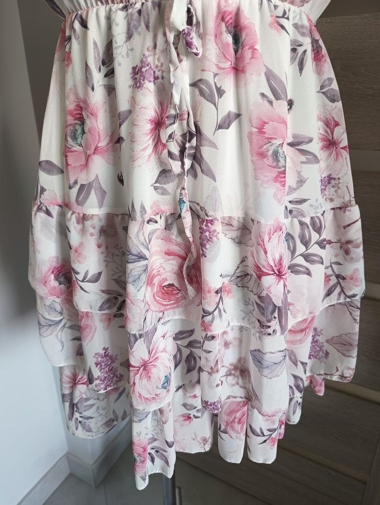 Elegancka letnia sukienka r.38