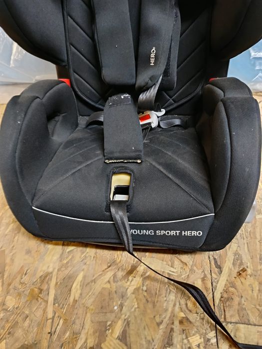 Fotelik samochodowy Recardo Young Sport Hero 9-36 kg