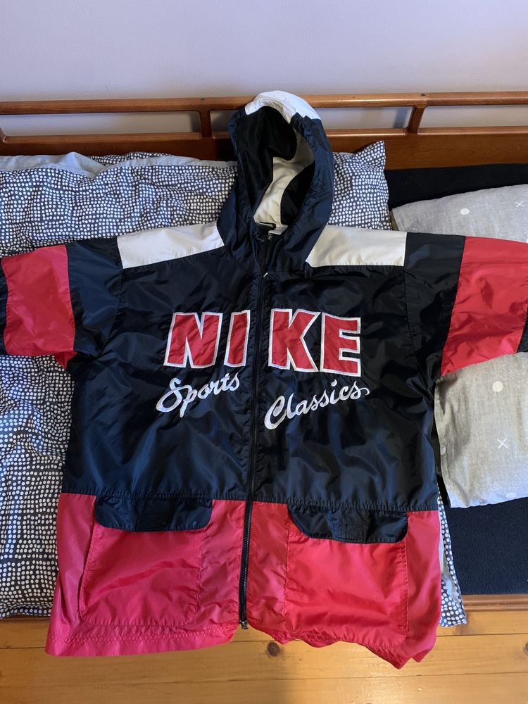 Куртка витривка Nike