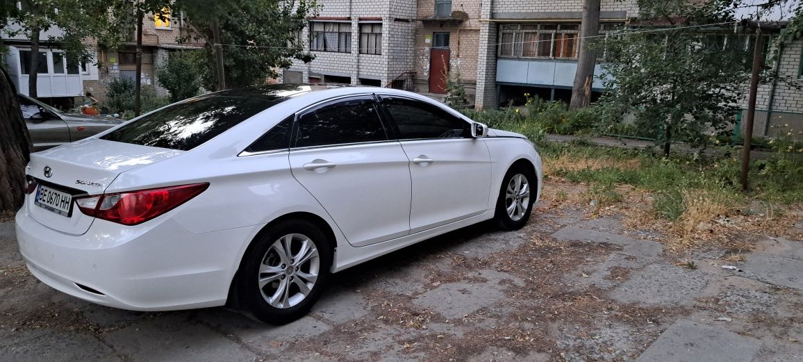 Hyundai Sonata 2010