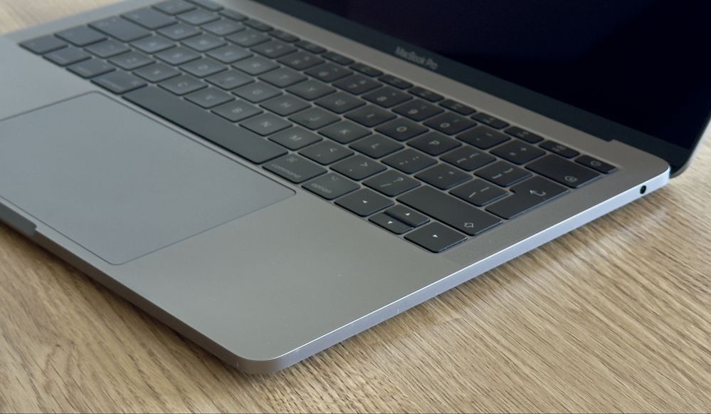 MacBook Pro 13”  2016 – bardzo dobry stan