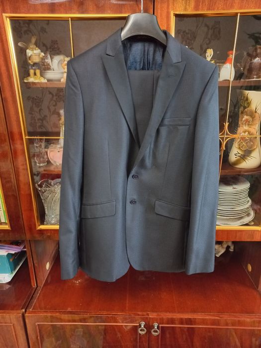 Костюм класичний темно-синій 46 р M