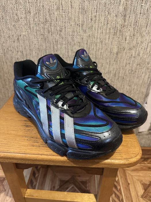 Продам кросівки Adidas