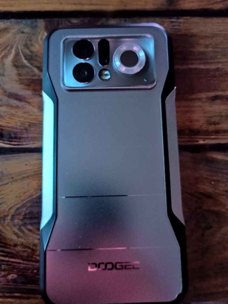 Doogee v 20 pro z kamerą termowizyjną