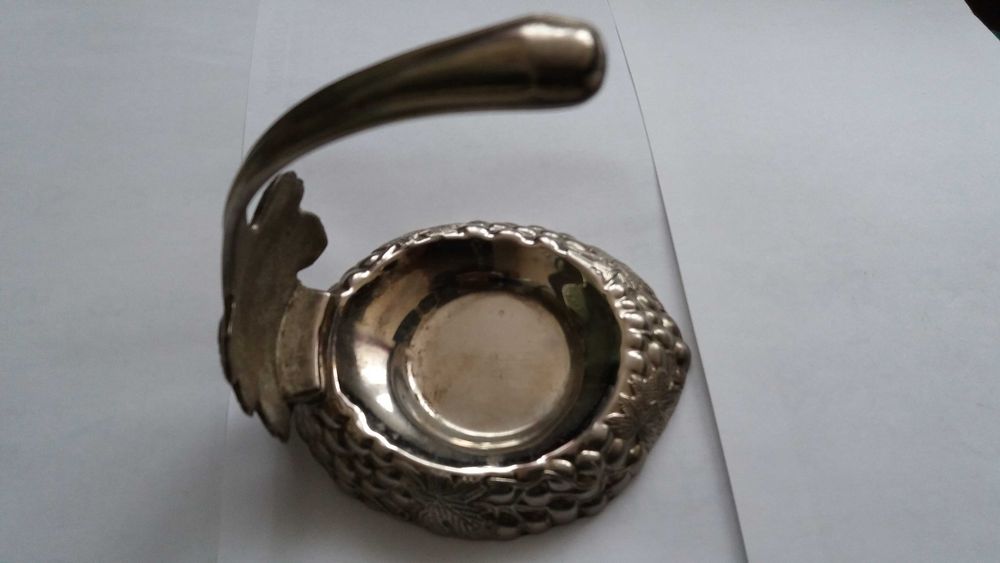 p, starocie wieszak uchwyt na biżuterię metal winogrona