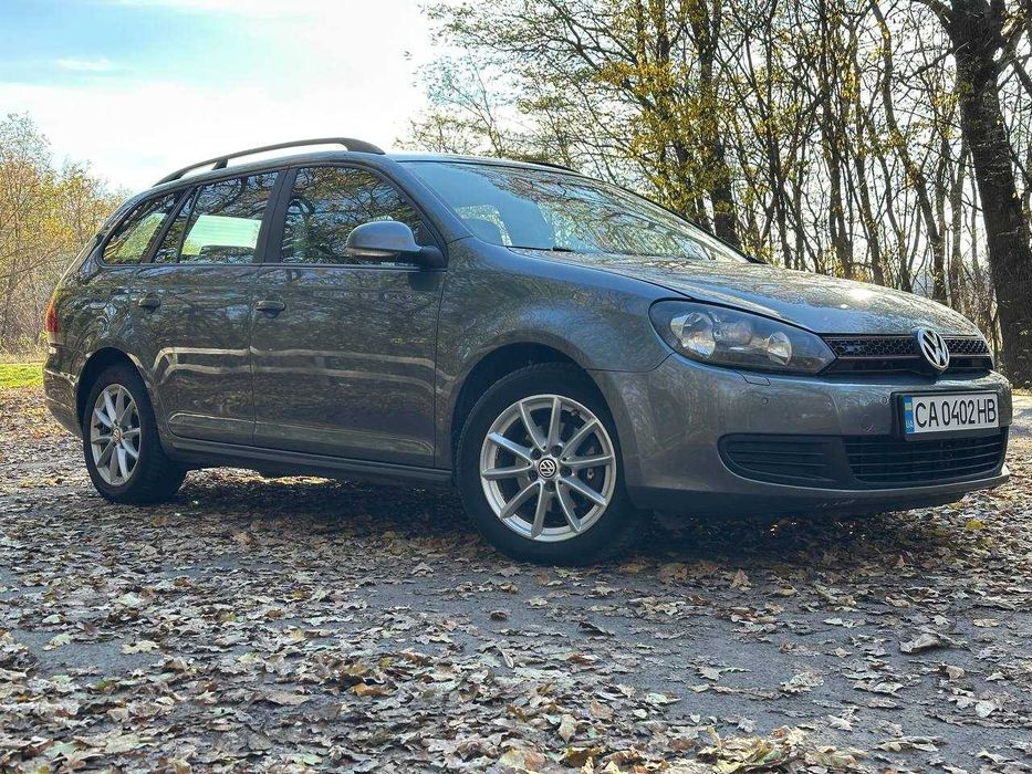Продам Volkswagen Golf 2010