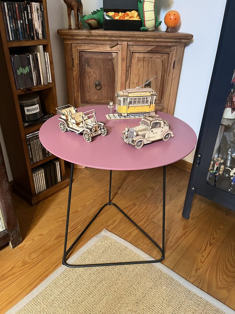 Mesa de apoio rosa