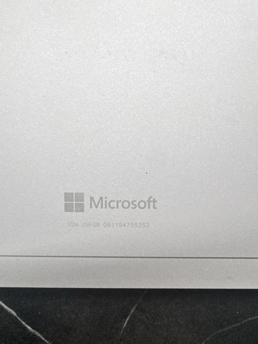 Планшет Microsft Surface Pro 4 12.3” IPS i5-6300U • 8gb • 256gb SSD