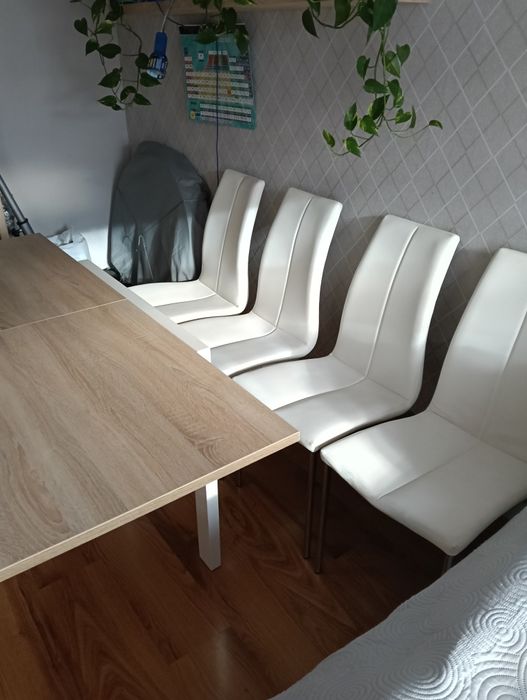 Stół rozkładany 80/80/160 i 4 krzesła