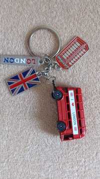 Брелок для ключів червоний автобус Англія
