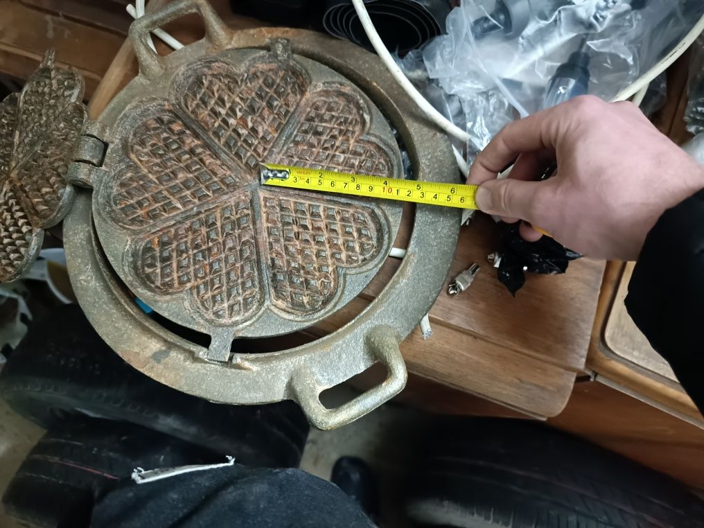 Zabytkowa gofrownica na piec kaflowy okolice II wojny światowej