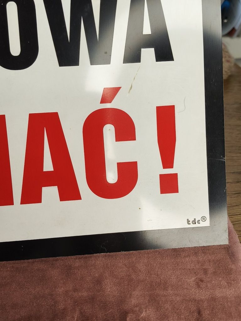 Tabliczka z tworzywa Brama wjazdowa nie zastawiać P