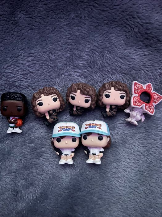 Фігурки kinder joy Stranger things