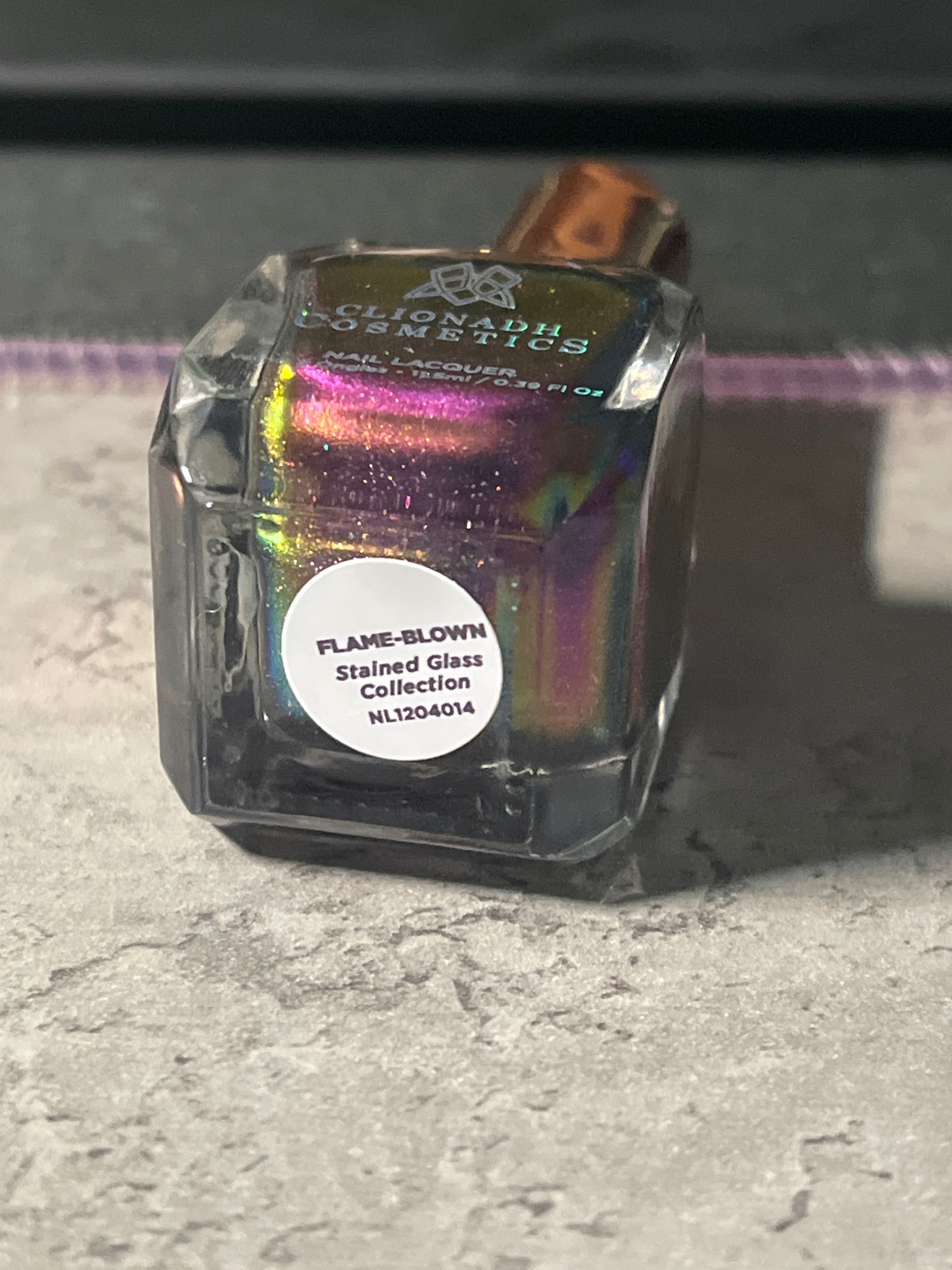 Clionadh Cosmetics lakier do paznokci multichrome Flame-blown