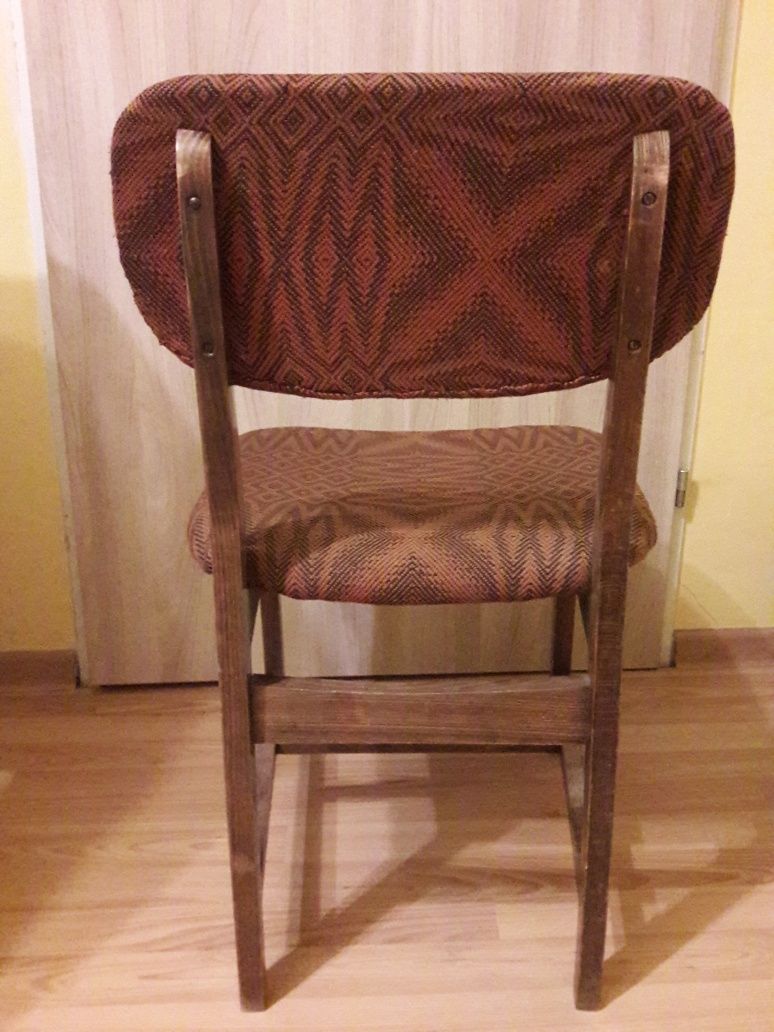 Krzesło drewniane w stylu retro PRL