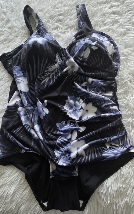 Kostium jednoczęściowy kąpielowy w kwiaty