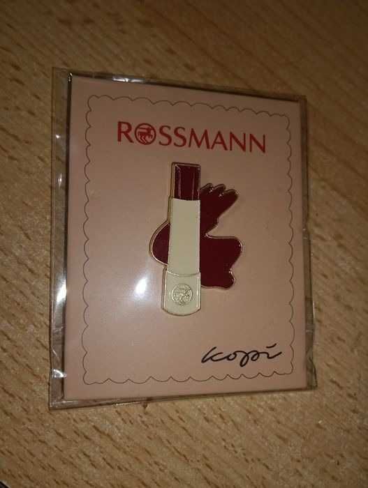 Pin przypinka Rossmann Kopi Szminka