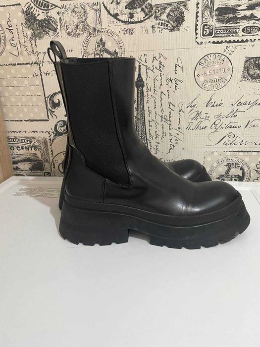 шкіряні черевики челсі zara