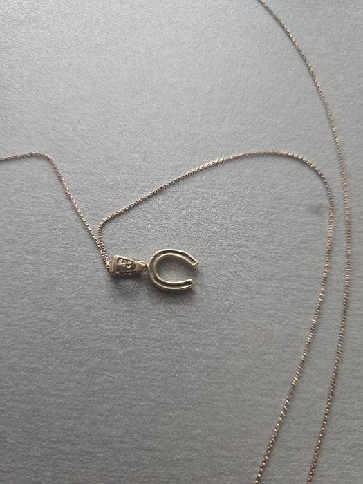 Złoty łańcuszek damski, podkowa