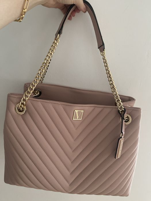 Mala Victoria Secrets Shoulder Tote (Original)