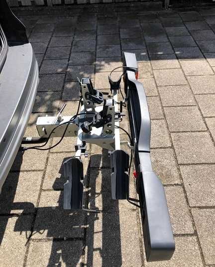 Bagaznik rowerowy na hak, stojak na 2-rowery uchylny Twinny Load Swing