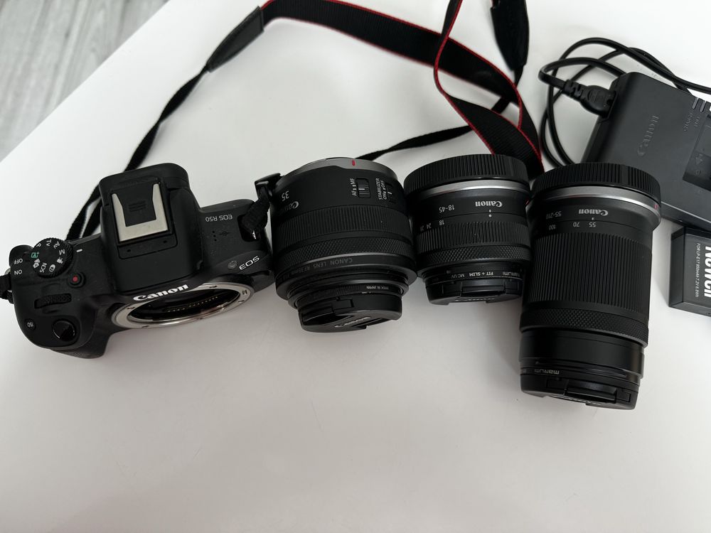 Bezlusterkowiec Canon Eos R50 z dwoma obiektywami + dodatki