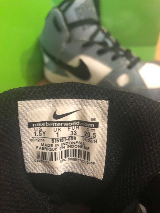 продам дитячі кроссівки NIKE