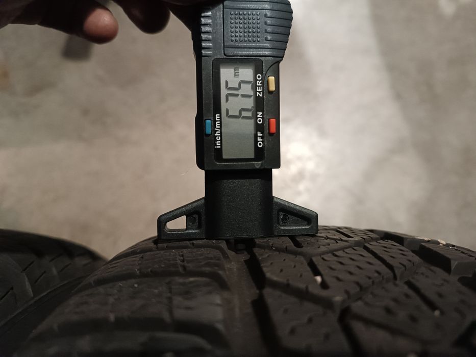 205/60R16 opony zimowe , Pirelli Sottozero MO rant ochronny