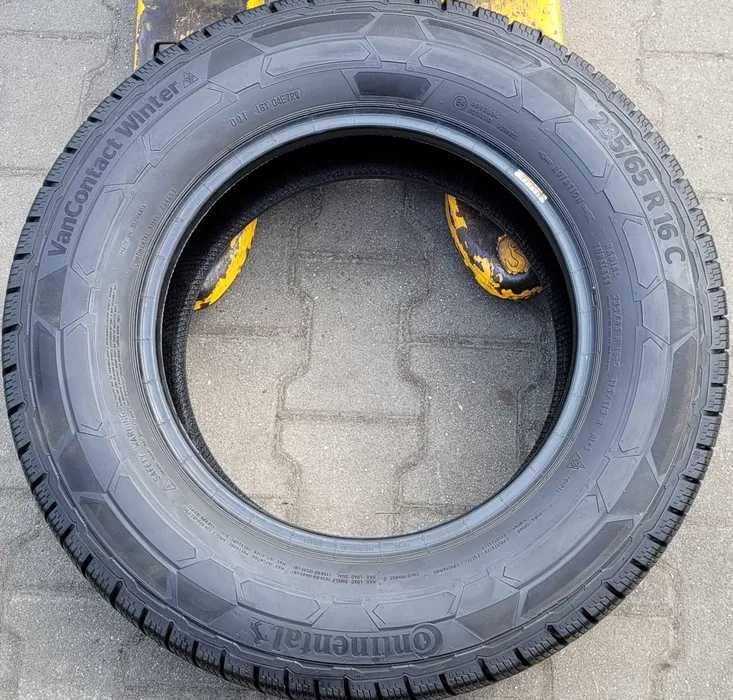 Opony zimowe 2x Continental Winter 235/65 R16C 115/113R DOT23 #3567