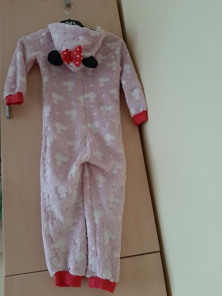 Piżama Kigurumi Myszka Minnie. Rozmiar 122-128.
