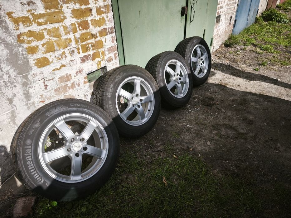 Диски с резиной R-17,5*114.3, Continental
