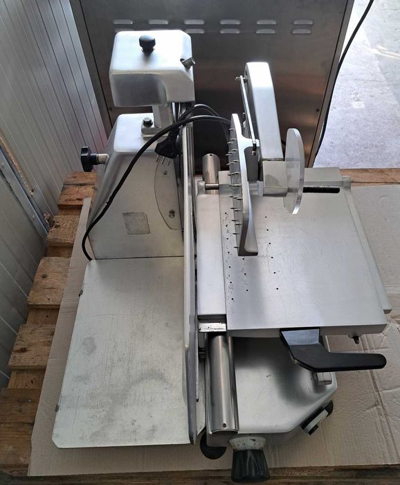 Włoska krajalnica profesjonalna FAC F 350 – Made in Italy