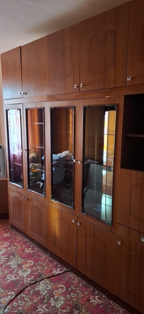 Продам комплект у вітальню