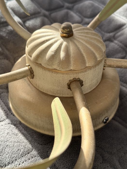 Люстра стельова, світильник