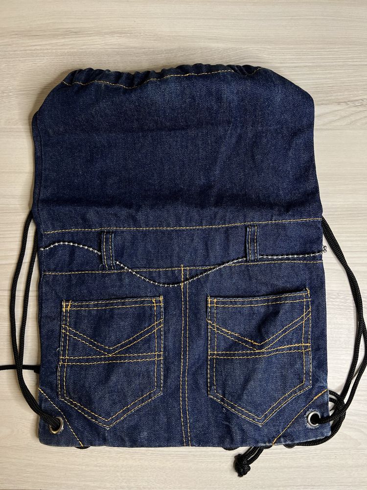 Стильний джинсовий рюкзачок