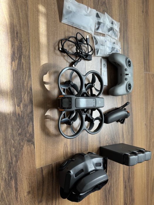 Dji Avata 2 - Fly more combo + dji care + fpv controller
