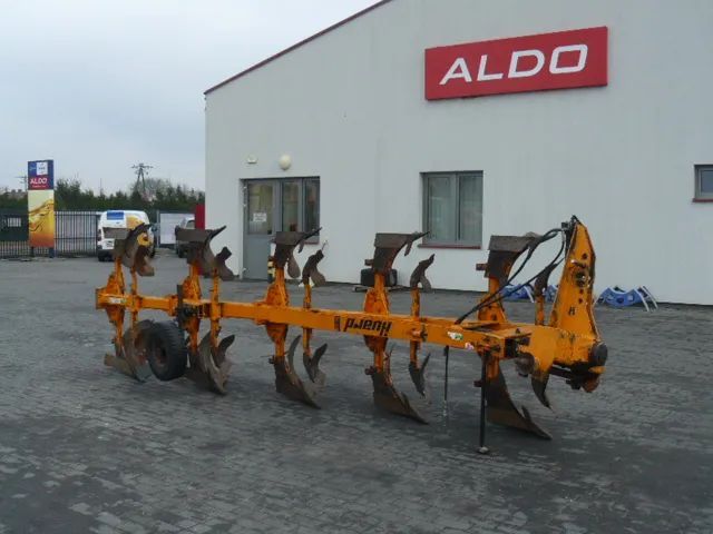 Kuhn , Huard QR65T , 5 skib , obrotowy .  Pług .