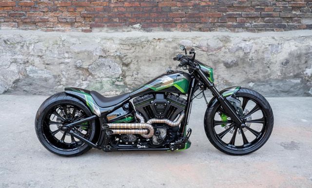 Harley-Davidson FXSB Breakout Criminal Full Custom od Nine Hills Motorcycles