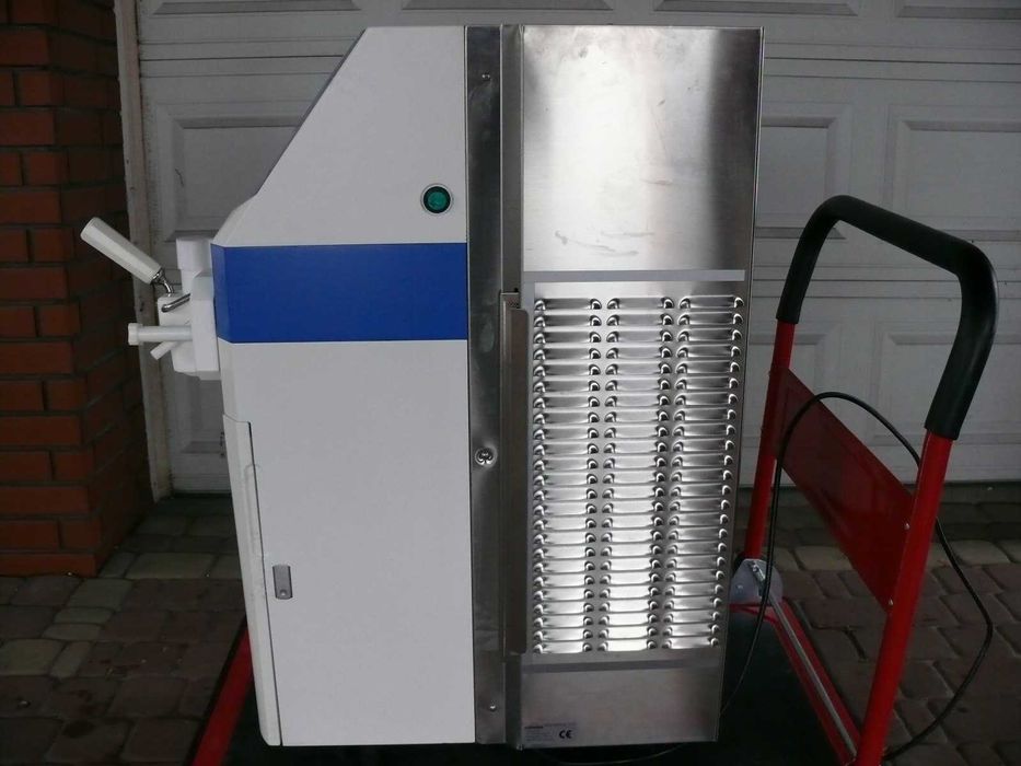 automat do lodów 220v carpigiani