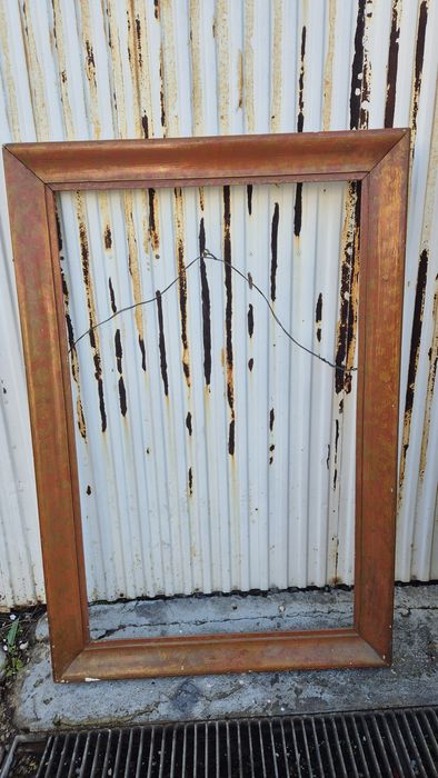 Molduras grandes em madeira