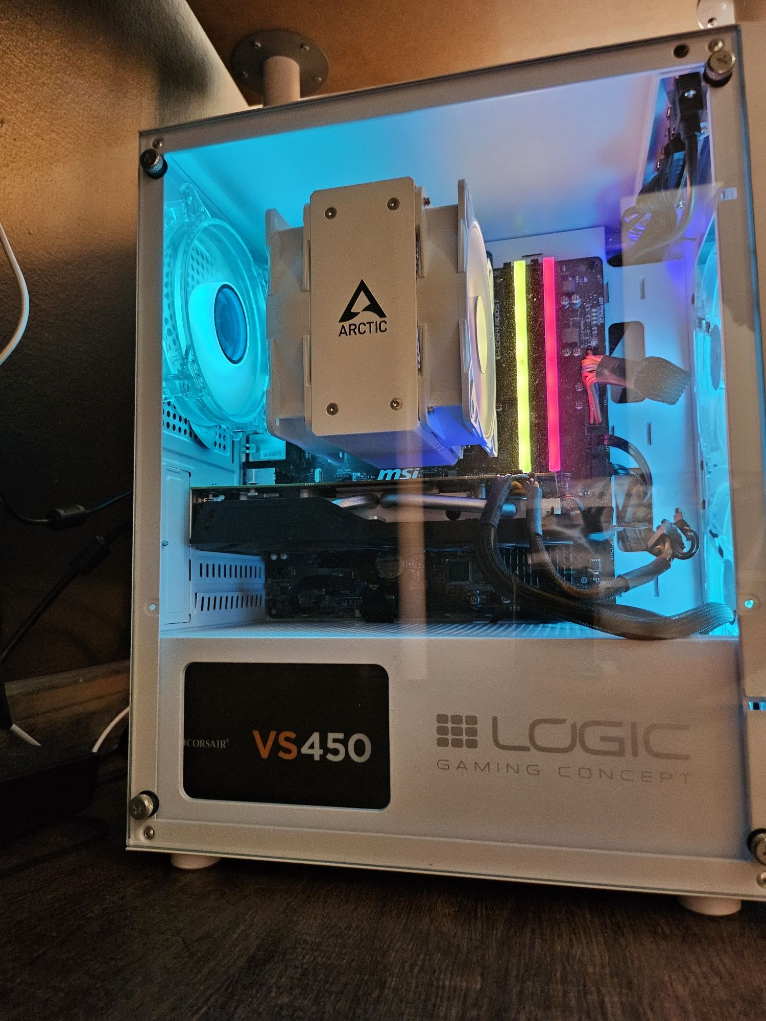 Komputer stacjonarny Ryzen 5 2600x, 16GB DDR4, DYSK 1,8TB, RX580 8GB