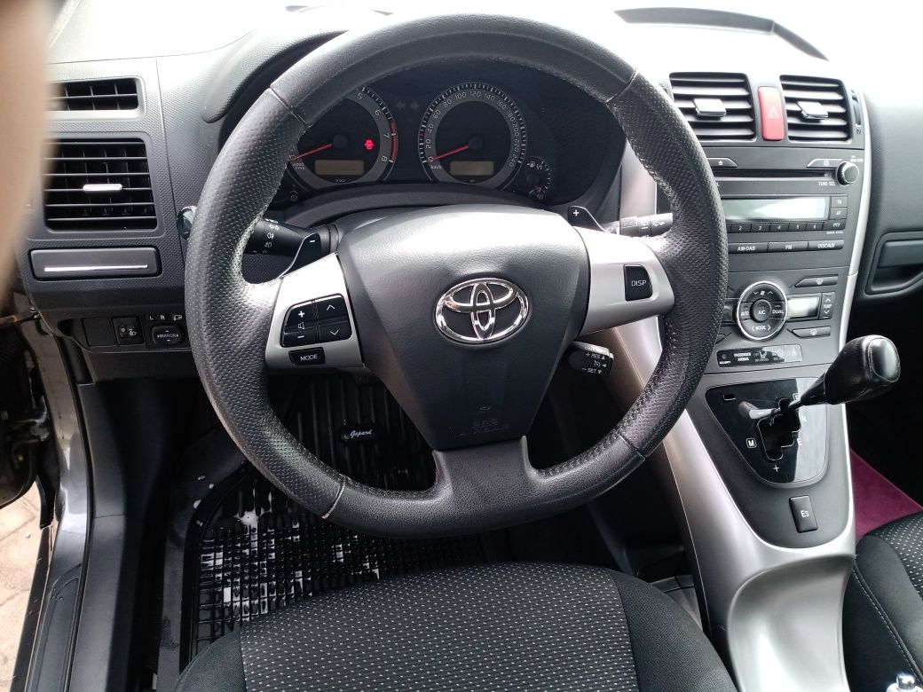 Toyota Auris 1.6 Automat