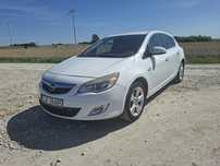 Opel Astra J 2011R 1.7CDTi  Niski Przebieg Bogate wyposażenie Klima !