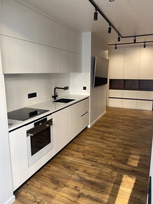 Квартира в Брамі з інвертором,ремонтом+ гараж