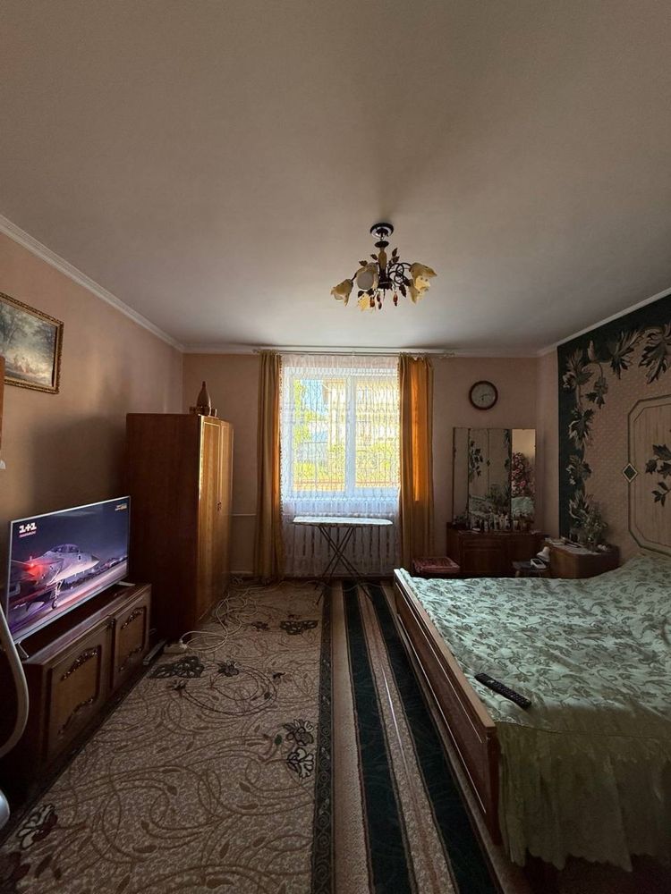 Продаж будинку в м. Надвірна неподалік центру