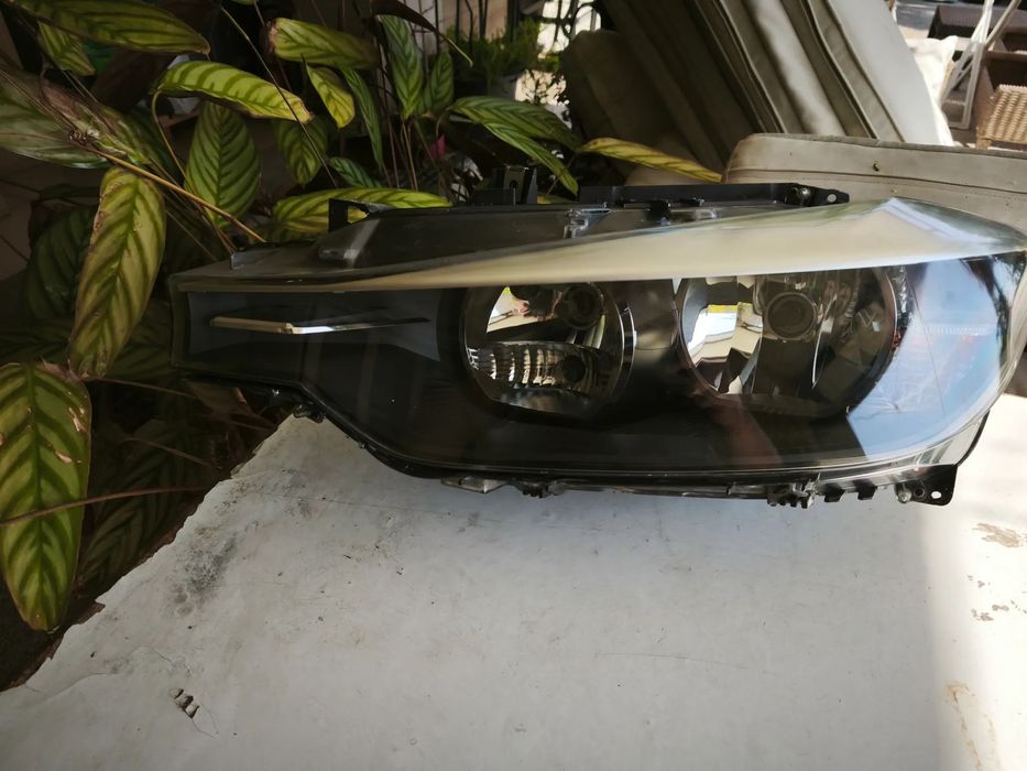 Farol esquerdo halógenio BMW F30 F31