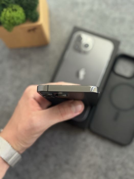 Apple Айфон/Iphone 13pro max 128gb Неверлок Graphite АКБ:94% (440$)