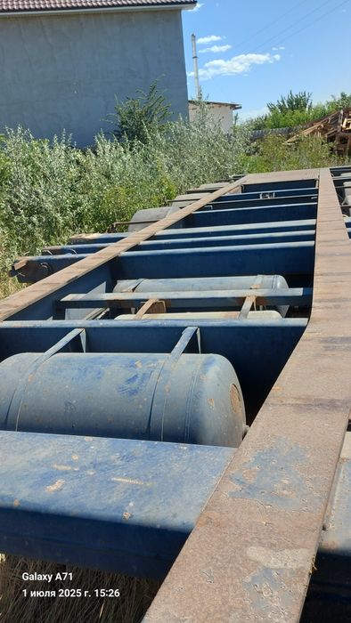 Полуприцеп контейнеровоз