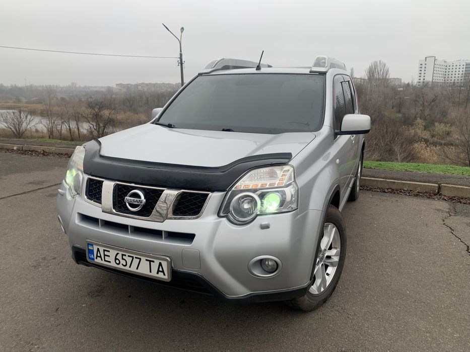 Продам Nissan X-treil 2.0 D  Avtomat